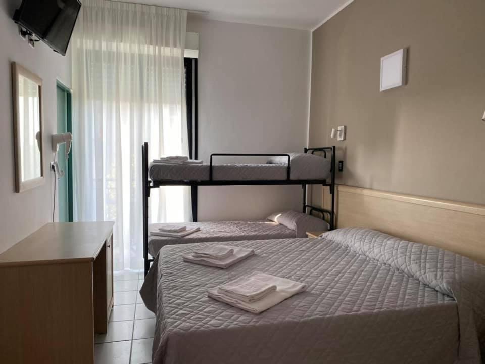 Hotel Rex Lido Di Savio Kültér fotó