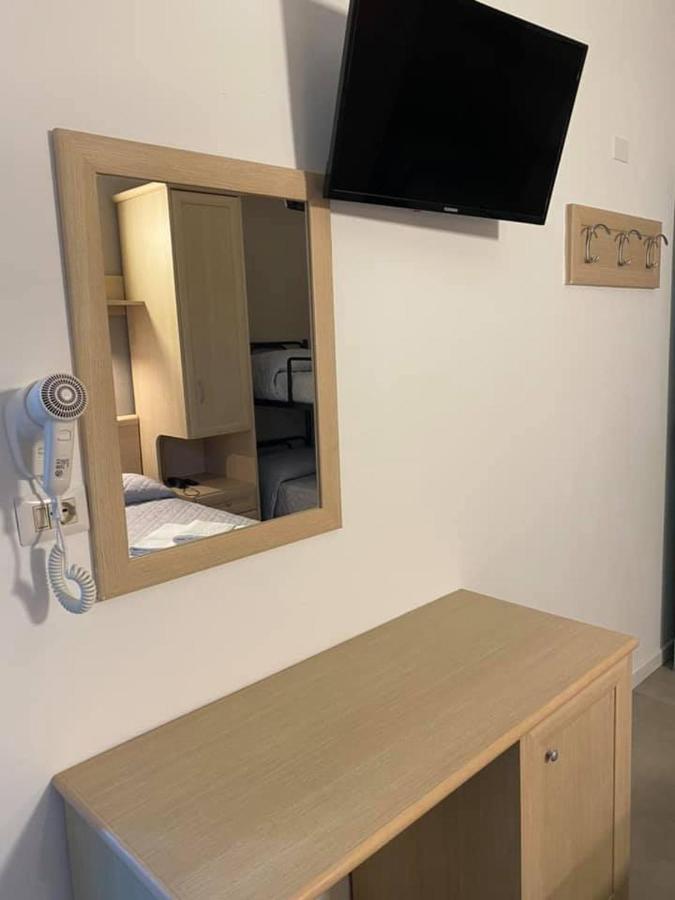 Hotel Rex Lido Di Savio Kültér fotó