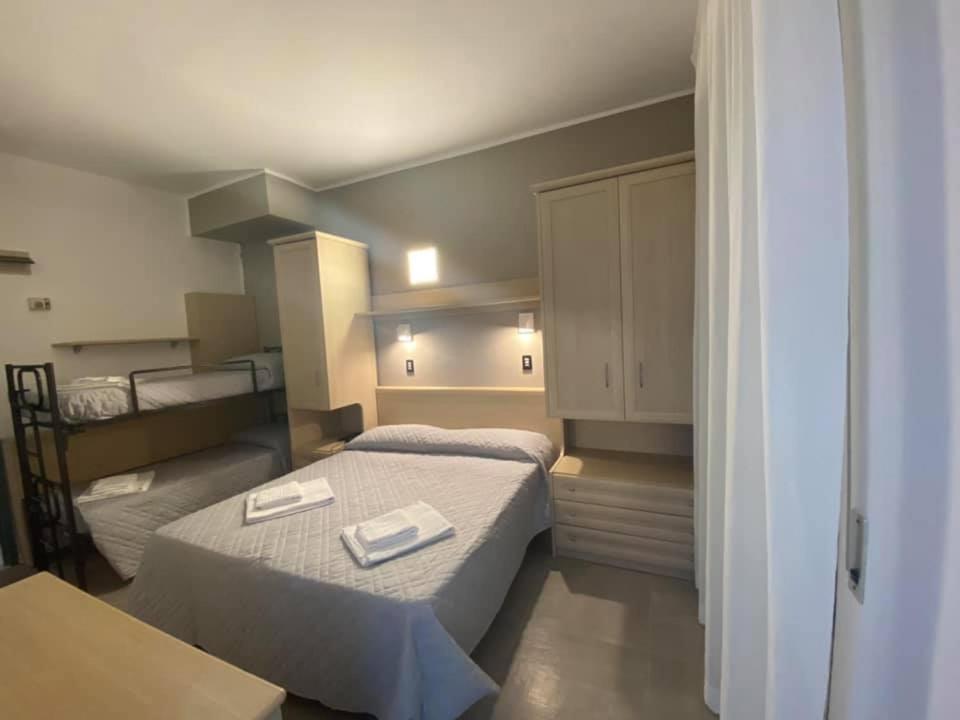 Hotel Rex Lido Di Savio Kültér fotó
