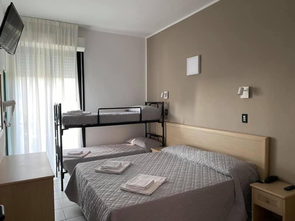 Hotel Rex Lido Di Savio Kültér fotó
