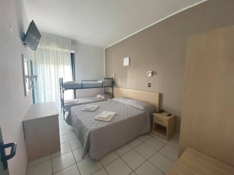 Hotel Rex Lido Di Savio Kültér fotó